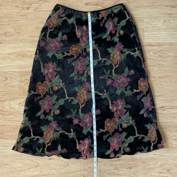 |Max Studio| Floral Velvet Midi Skirt Woman’s Medium Stretch Waist - Picture 7 of 8